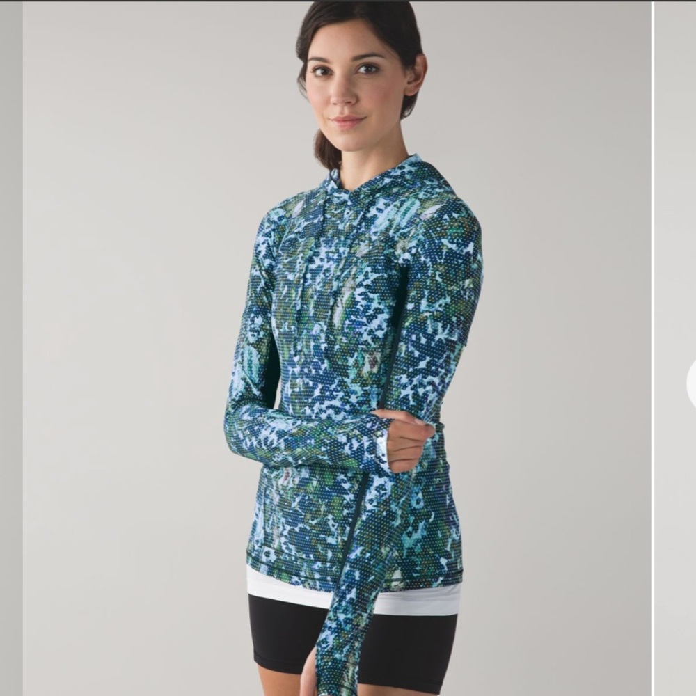 Lululemon Runbeam Hoodie in Floral Sport White Multi / Black